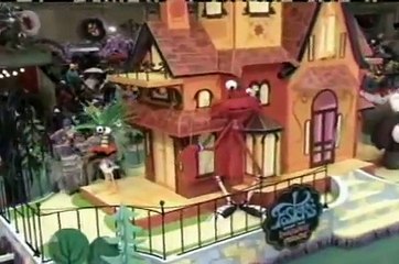 Foster's Float - Macy's Thanksgiving Day Parade 2006