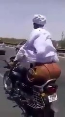 واہ بابا جی چھا گئے او تسی وی