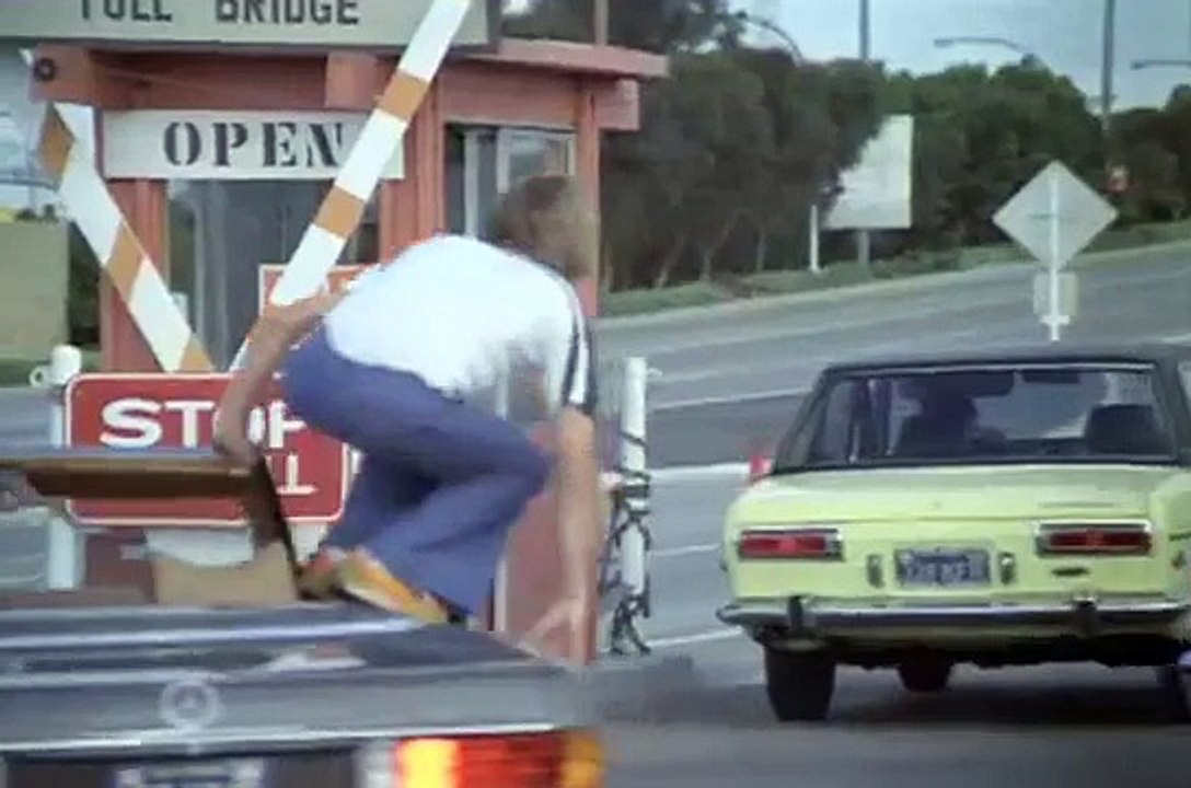 CHiPs" Patrulla Motorizada ( Español Latino) - video Dailymotion