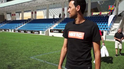 Iniesta and Busquets visit Nike Camp
