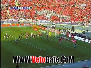 حارس تشيلى يتألق ويمنع هدف امام رأسيه مهاجم الارجنتين