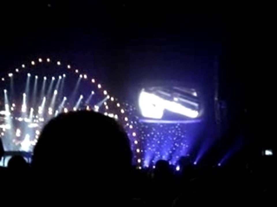 Love me please love me