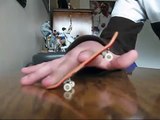 How to Ollie and Shuvit on a Tech Deck/Fingerboard