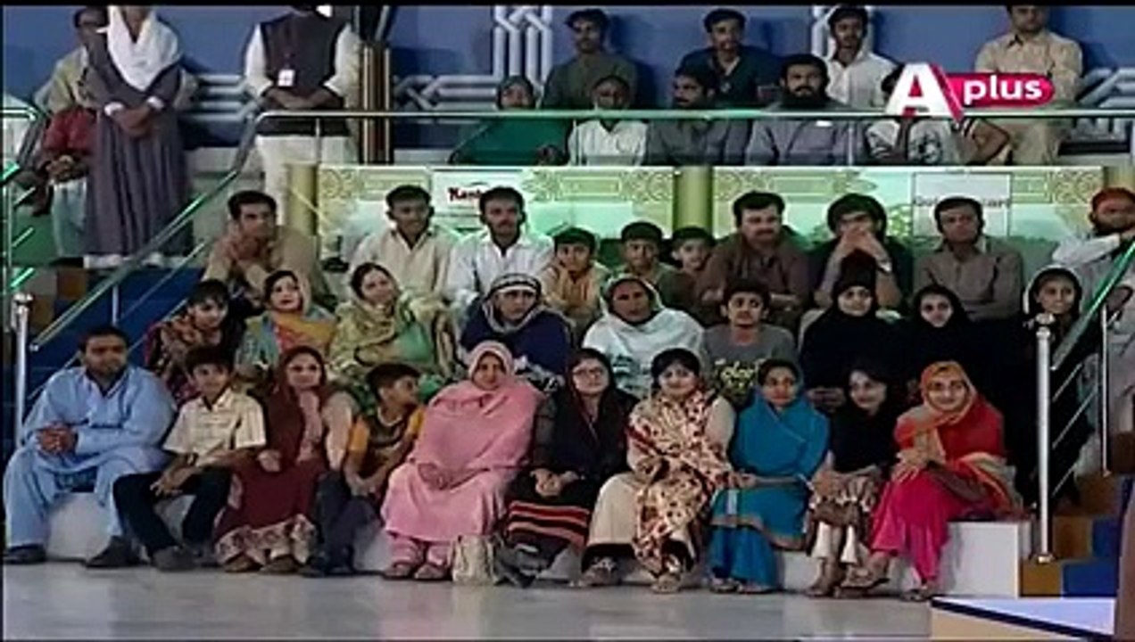 Non Muslim Actress Binita Surprised Everyone By Reciting Surah Ikhlas in Live Show