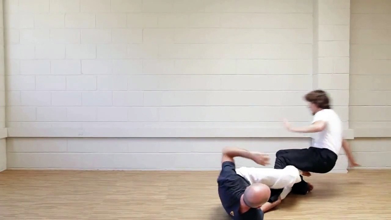 Soja Tech Stretch Martial Arts Pants in action