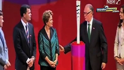 Río presentó la antorcha olímpica y su ruta