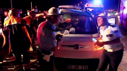 Otomobil ile özel halk otobüsü çarpıştı: 6 yaralı