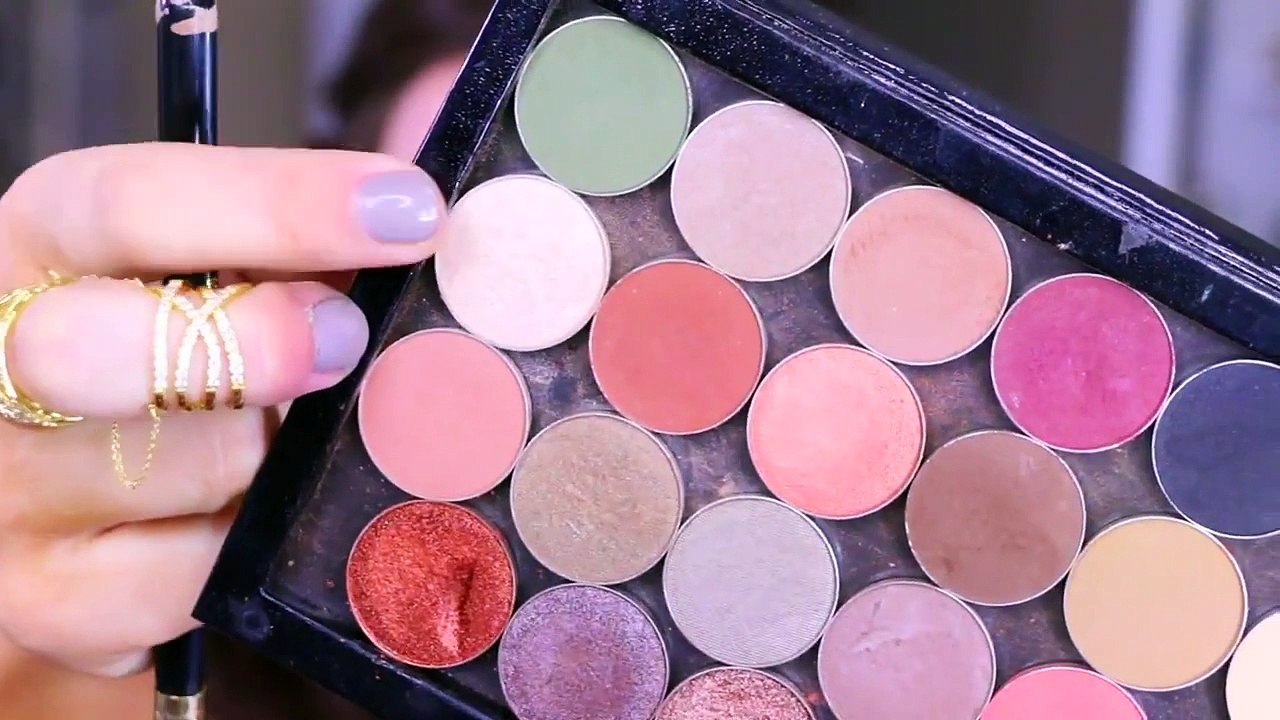 How to Wear Colored Eyeshadow (Pop of Color Makeup Tutorial!) | Casey Holmes