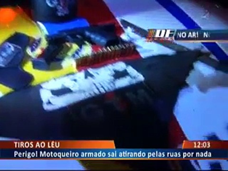 TIROS AO LÉU