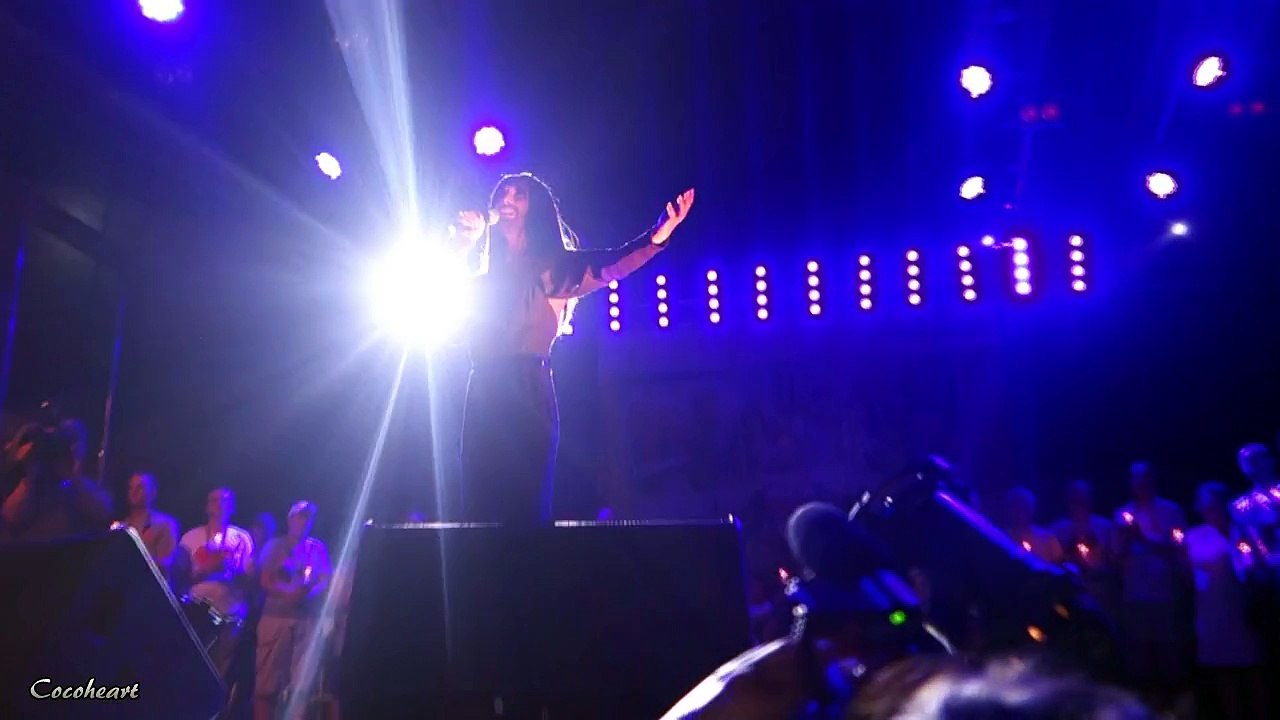06 Conchita Wurst - Rise Like A Phoenix II bei Kerzenlichter gegen das Vergessen @ CSD-Straßenfest Cologne Pride Köln, Heumarkt 04.07.15