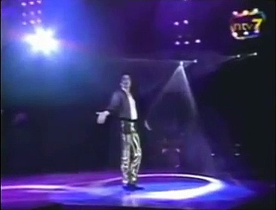 Michael Jackson-You Are Not Alone (live)