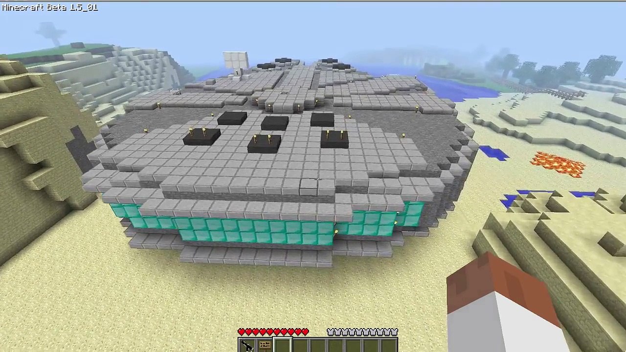 Minecraft: Star Wars - Millenium Falcon & Mos Eisley Cantina
