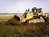 Schakt, Caterpillar D6T ute och luftar sig