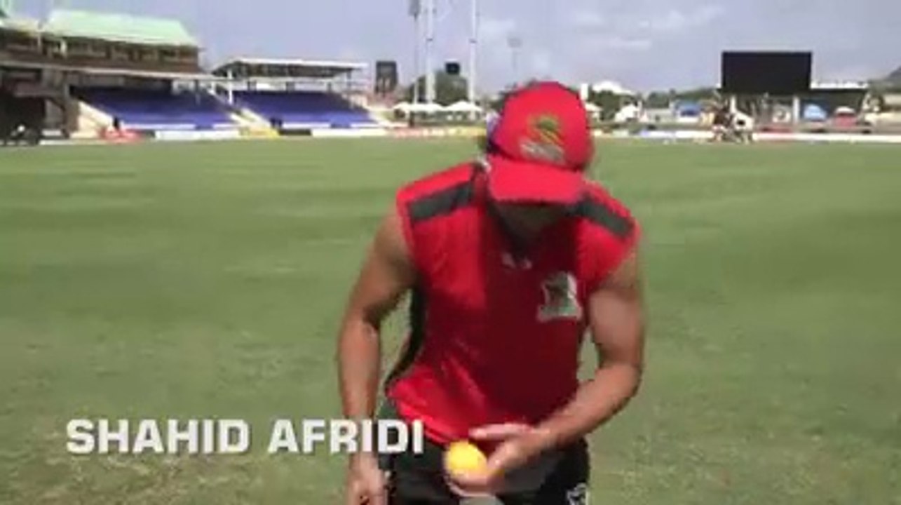 BEACH BAT BOUNCY BALL CHALLENGE! Shahid afridi and Chris Gayle