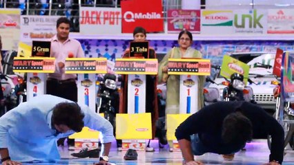 Fahad Mustafa and Humayun Saeed 50 push ups battle- Watch Who Wins