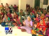 Donation Row: Now, devotees from other regions too join Vadtal protests - Tv9 Gujarati