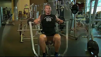 Жим в тренажере