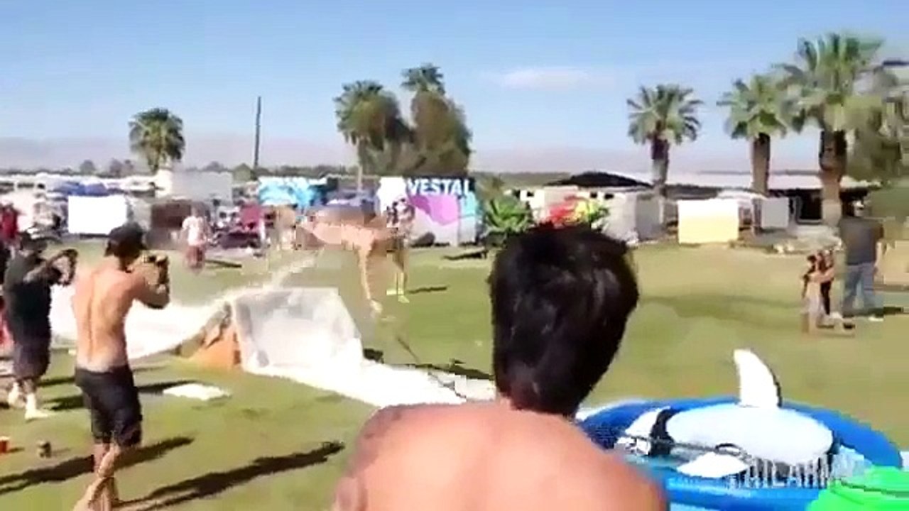 مواقف وطرائف مضحكة جدا 2015 جديدة, مقطع مضحك جدا للكبار فقط Funny Arab Vines#