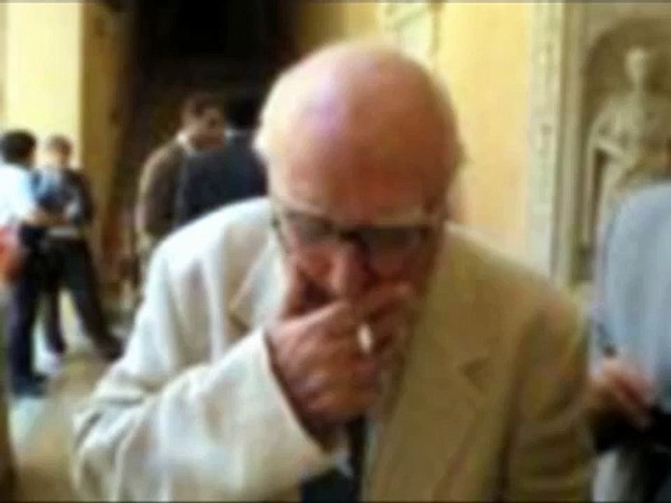 Fiorello & Baldini - Andrea Camilleri (Il fumo passivo)