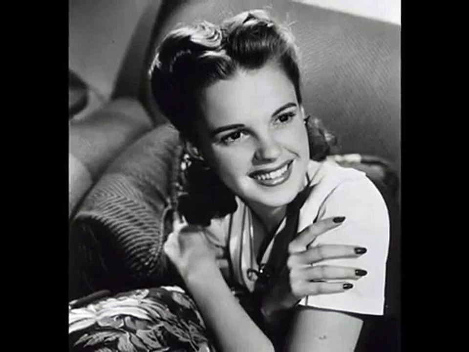 Judy Garland...My Country 'Tis Of Thee 'Live' 1941