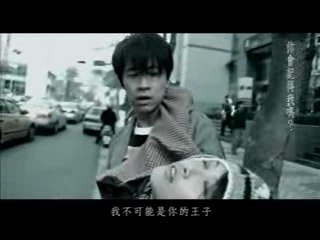 Guang Liang: Renowned Singer and Composer 🎶