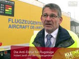 Flugzeugenteisung am Flughafen Graz
