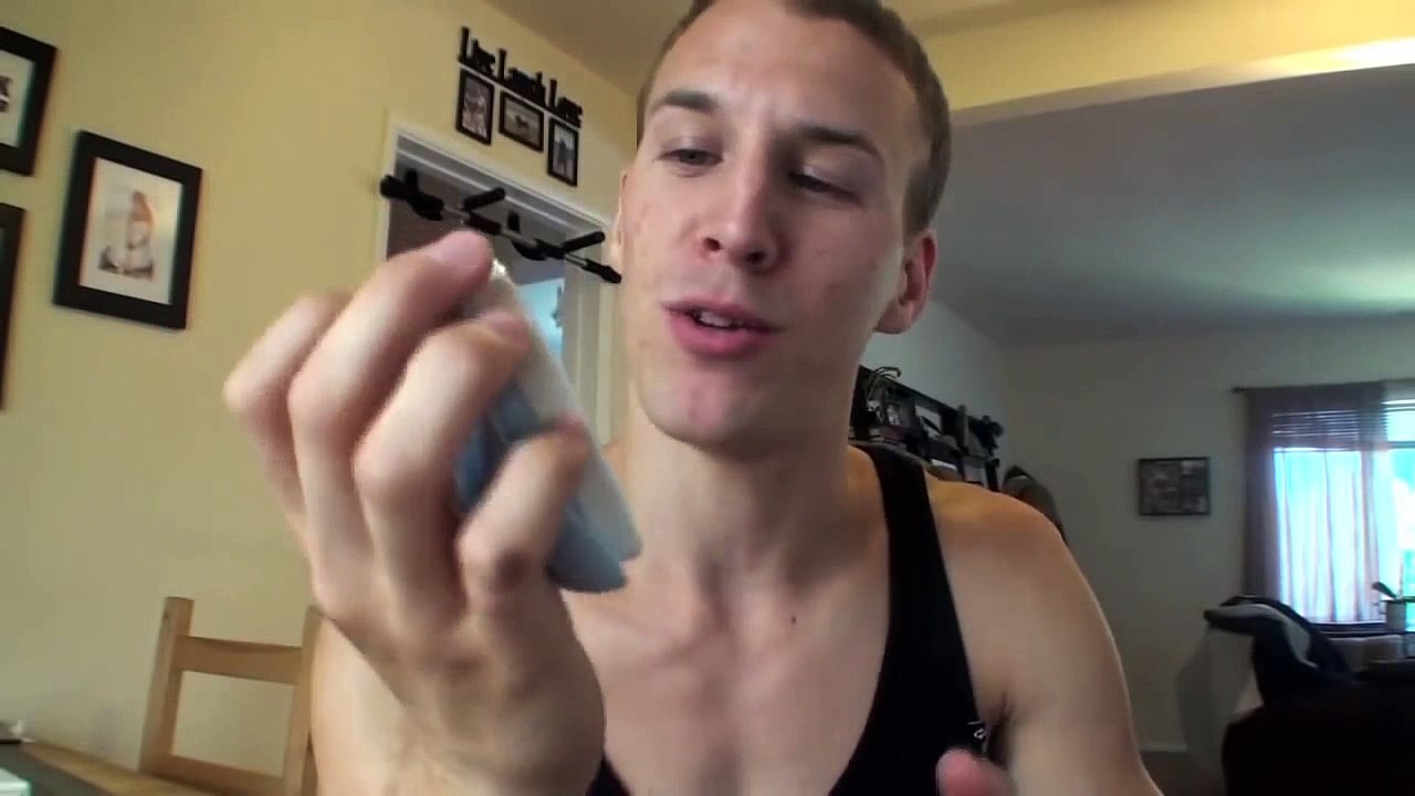 How To Avoid Ripping Your Hands ( Parkour Tutorial   Tip )