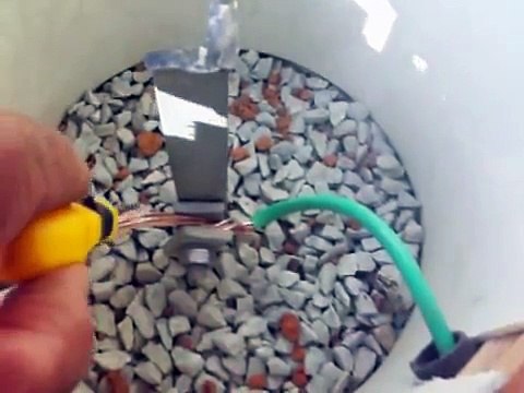 81. ELETRICIDADE - INSTALAÇÃO DE PADRÃO DE ENTRADA DE ENERGIA ELÉTRICA (QUADRO MEDIDOR) - 2° B