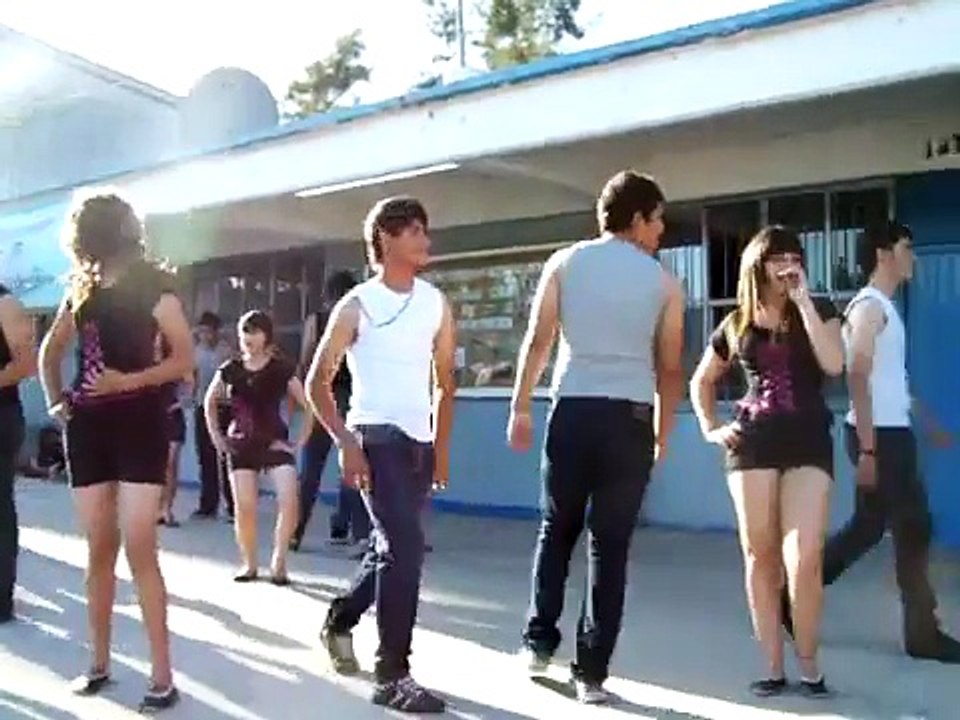 Secundaria Tecnica No.29  Tijuana "Fashion Ladies y Fashion Boys" Bailando Danza Moderna