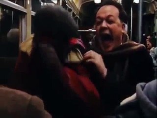 Merci! by Christine Rabette (Buenísimo, risa contagiosa en el Metro)