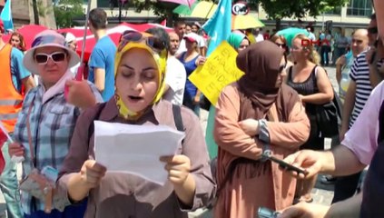 Nürnberg'de yaşayan Türkler Çin'i protesto etti