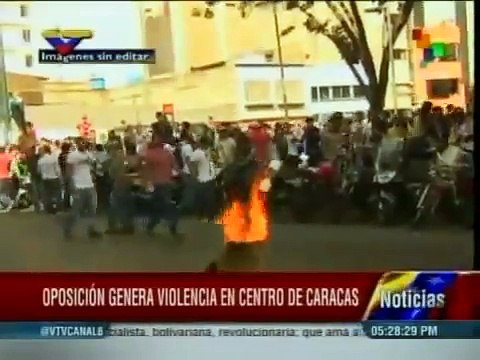Imágenes de Telesur de los disturbios y guarimbas este 12 de febrero de 2014 en Caracas