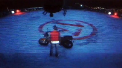 GTA 5 buttiamoci da un palazzo su una moto