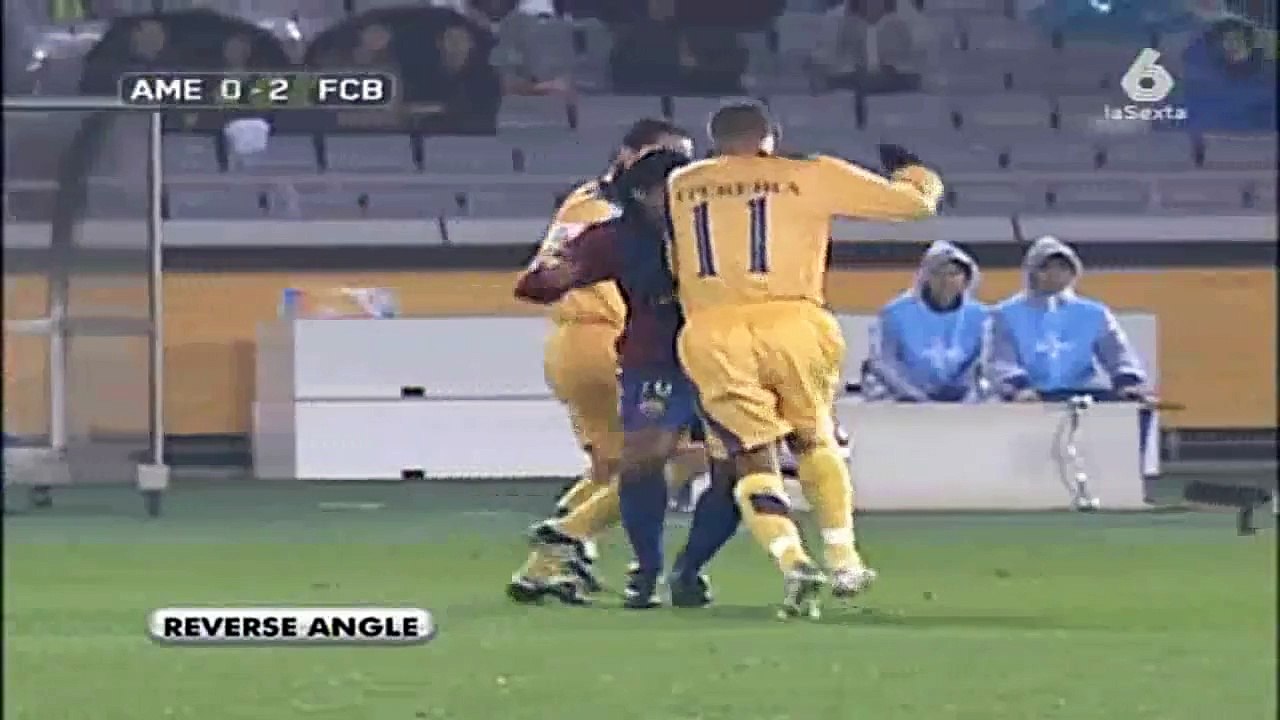 Ronaldinho vs Club America 2006-2007 [by nitter]