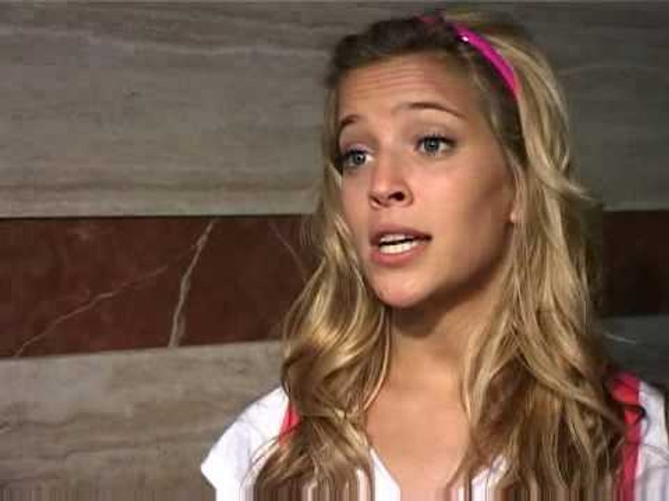 Luisana Lopilato, Nina en Atracción X4