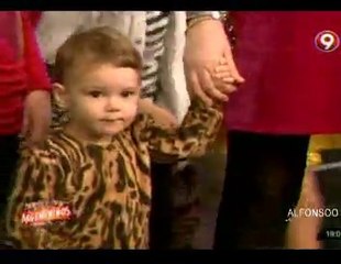 Oli bailando con Adriana en Argentiniños - 04 de Julio