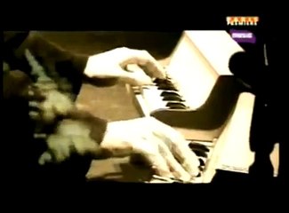Yann Tiersen · Neil Hannon - life on mars.avi