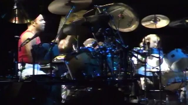 Genesis - Drum Duet (Invisible Touch Tour)