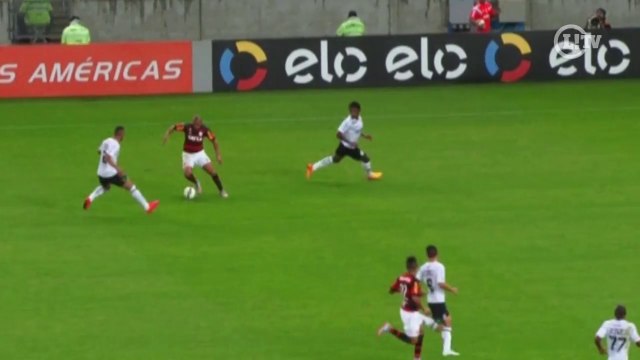 Queria humilhar? Sheik tenta balão genial no Maracanã