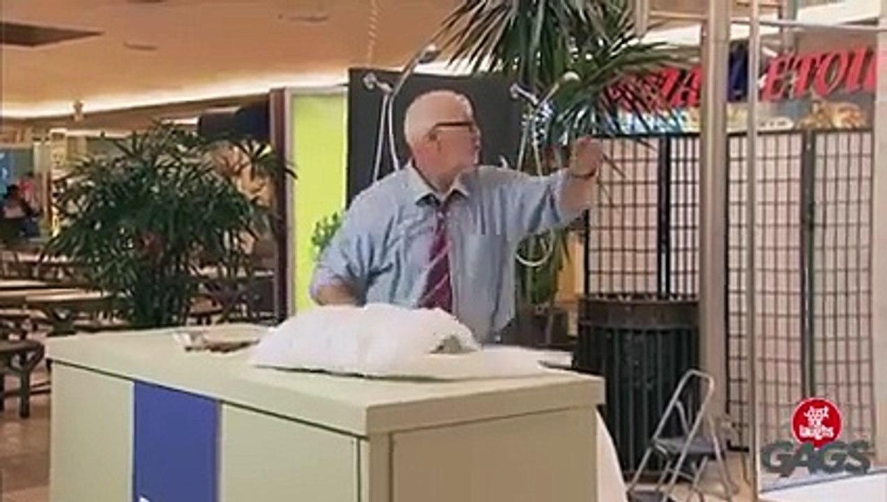 Sexy Lady Showers In Mall Prank