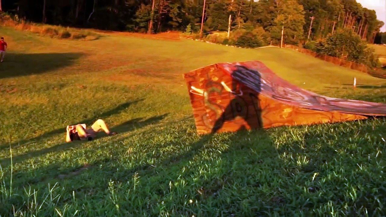 18-Wheeler Tractor Trailer Tire Nutshot!