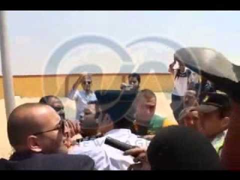 الاعتداء على شخص رفع علامة رابعة أثناء جنازة النائب العام