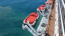 MSC Fantasia- Descendo barcos Tenders ao mar em Búzios.