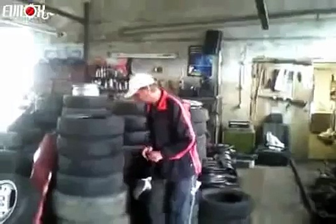 Blague de mécaniciens (explosion d'un airbag)