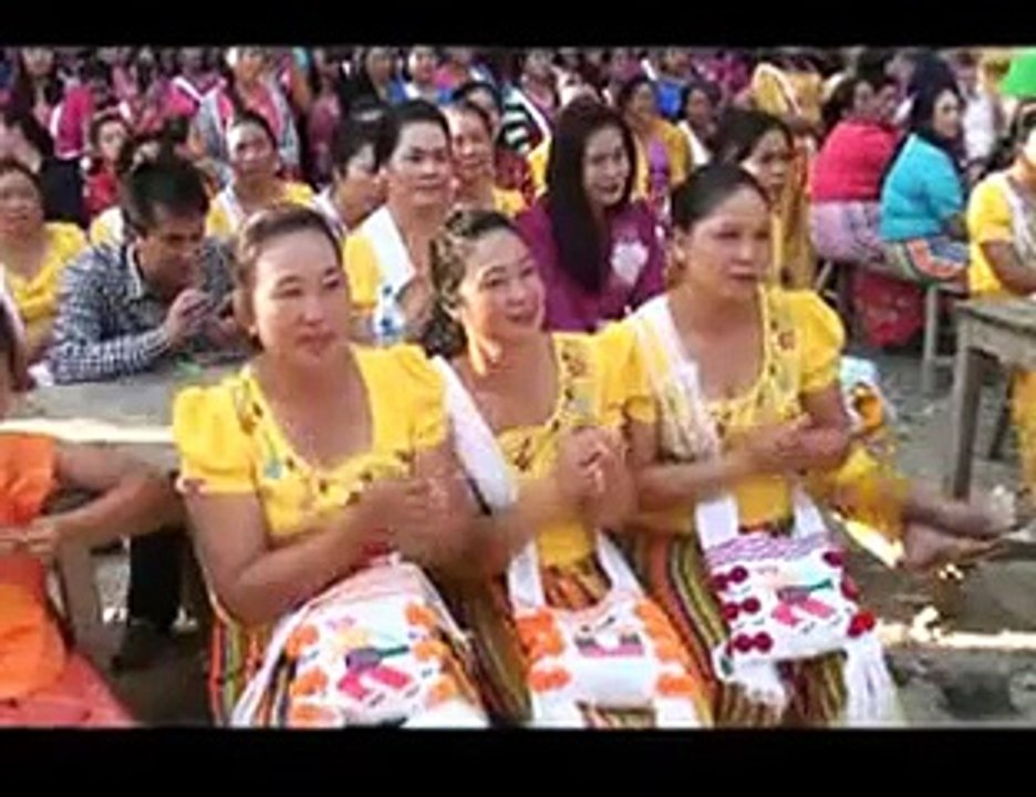 Poi Ho Mao with Beauty Dai Children Peacock Dance