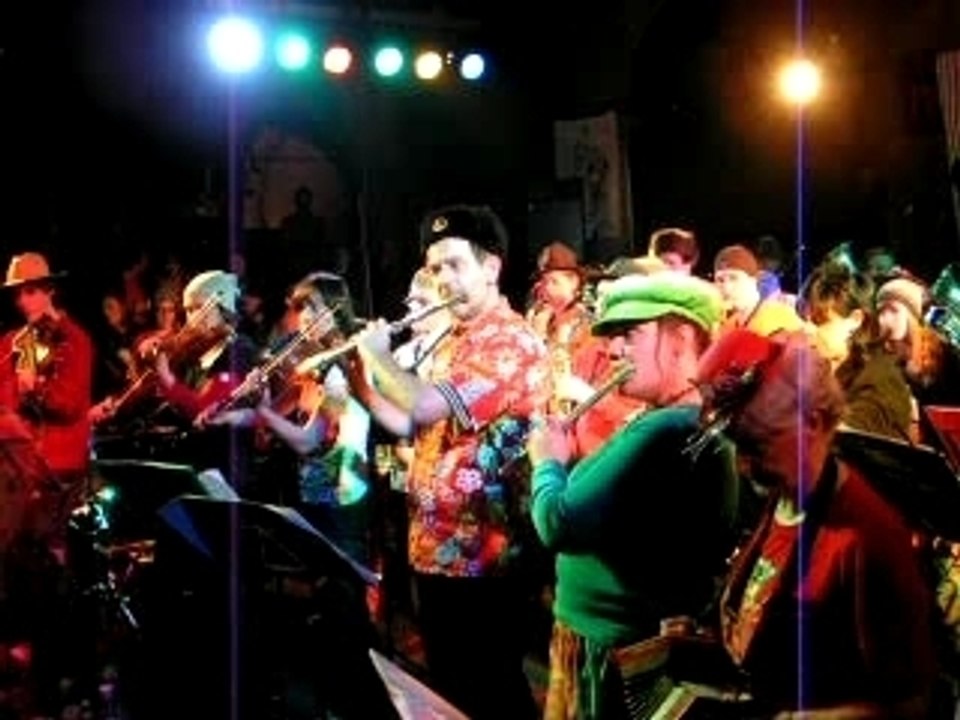 Fanfare de Mourcourt - Flee as a bird