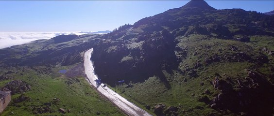 Jaguar F-PACE sur le Tour de France 2015 avec Chris Froome