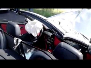 AUTO CONTRO PLATANO, MUORE BARBIERE