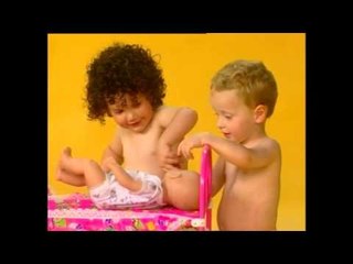 E.Q. Baby - לשחק עם בובות - Playing with dolls