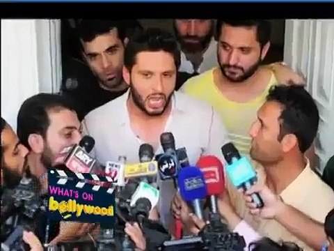 Rishi Kapoor Using Shahid Afridi Name and Threatening Indian Media